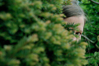 chip-ragsdale-hiding-in-the-bushes